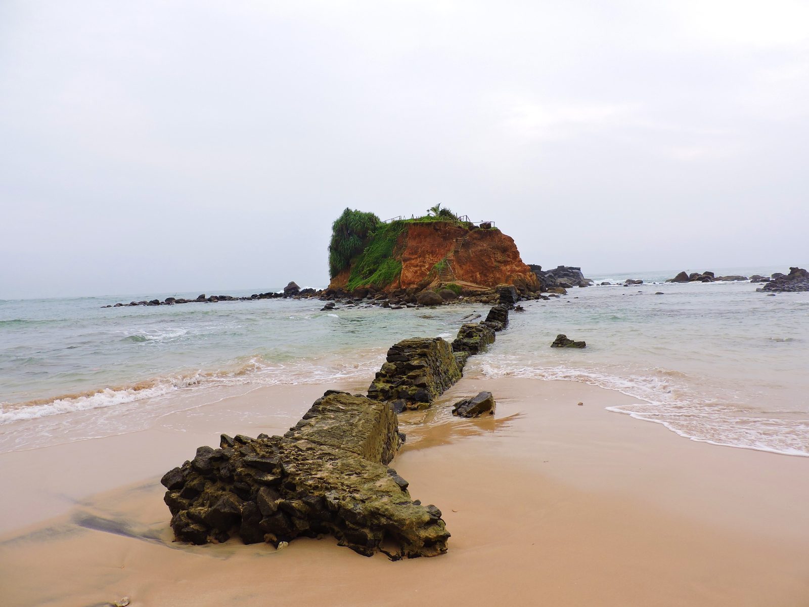 Parrot Rock off Mirissa beach